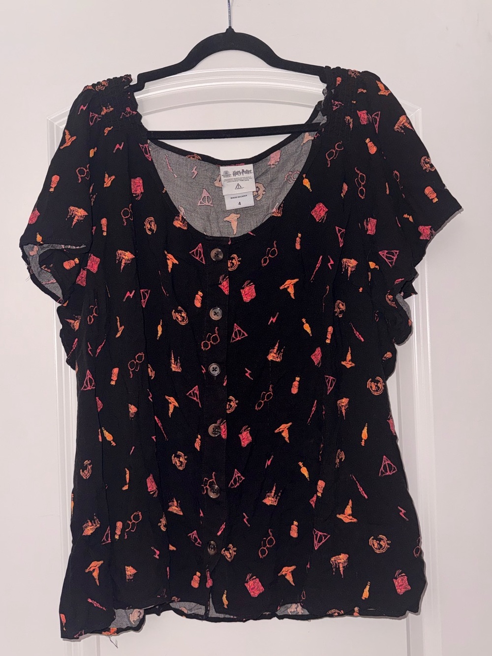 Torrid Warner Bros. Harry Potter button up top EUC
